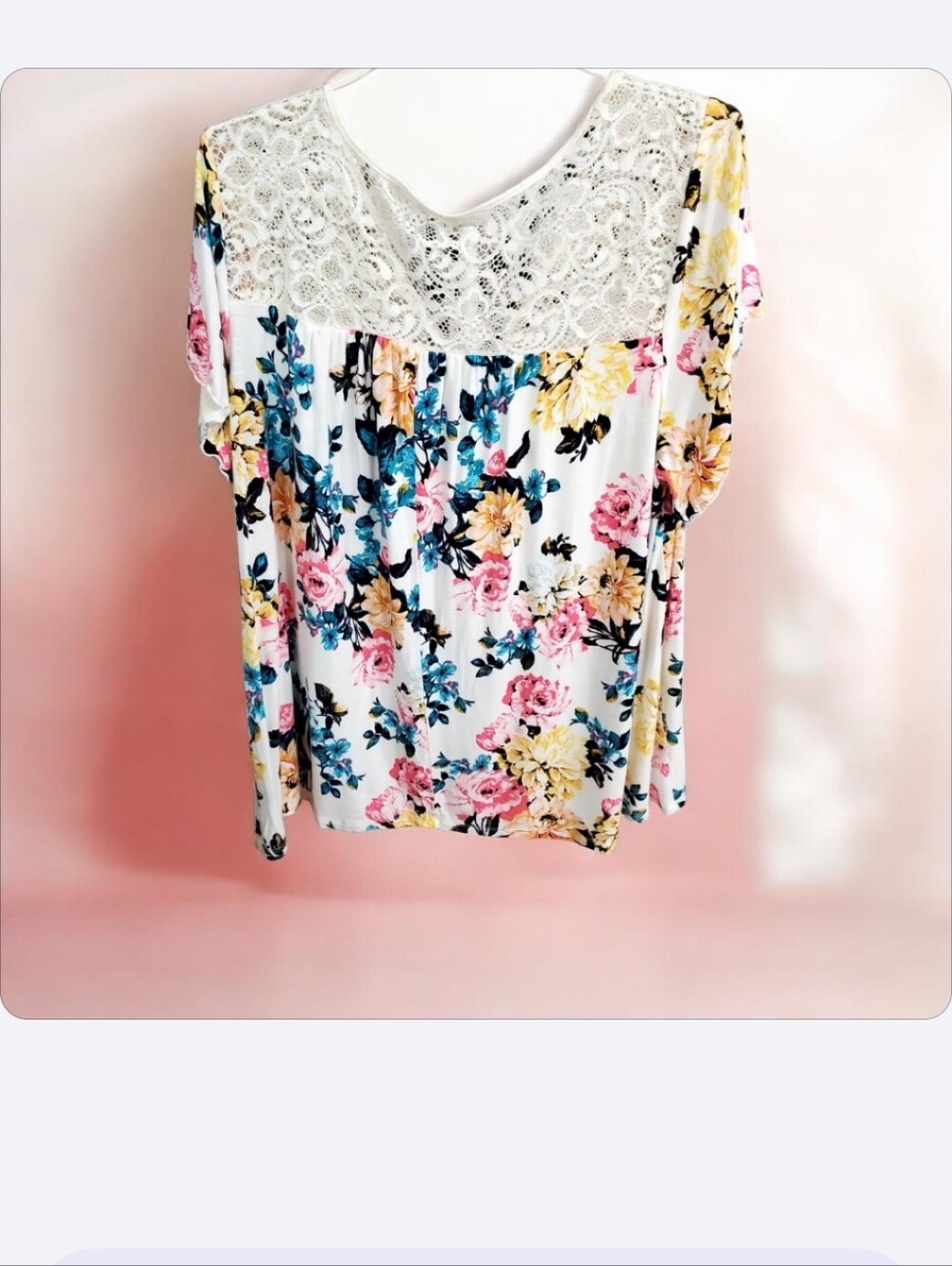 Torrid Floral Lace Yoke Top - White with Pink & Yellow Flowers. Sz 3X